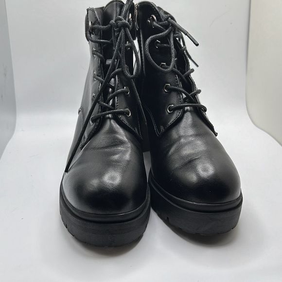 CUSHIONAIRE Women's lace up heel bootie +Memory Foam 9.5 BLACK - Picture 2 of 7